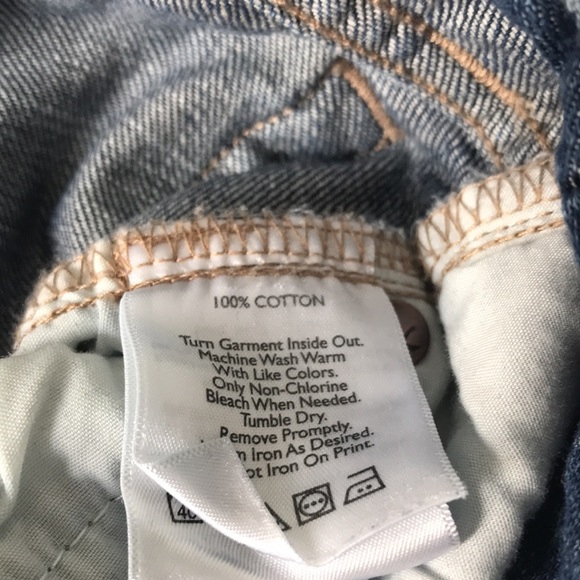 Eddie Bauer distressed boyfriend Capri jeans like new never worn size petite 6 - Picture 3 of 4